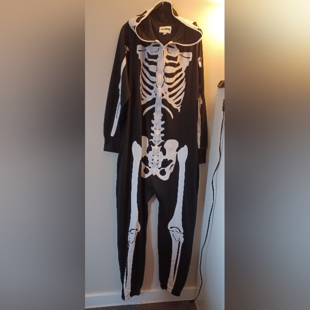 TIPSYELVES full piece mens XL skeleton suit / costume